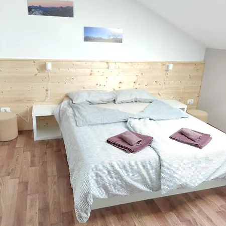 Jelovcerjeva Tatil Evi Idrija pri Baci