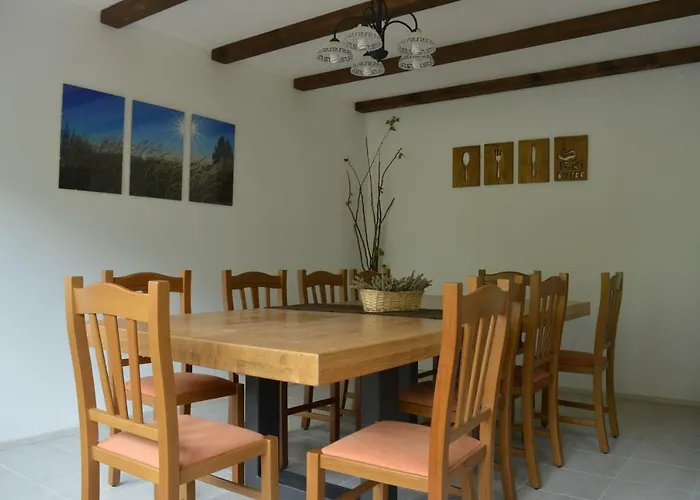 Holiday Jelovcerjeva *